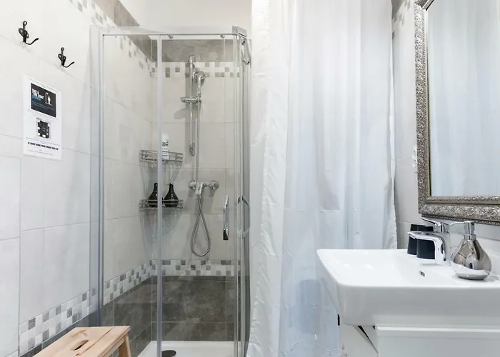 Romantic Designer Прага