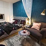 Romantic Designer Praag